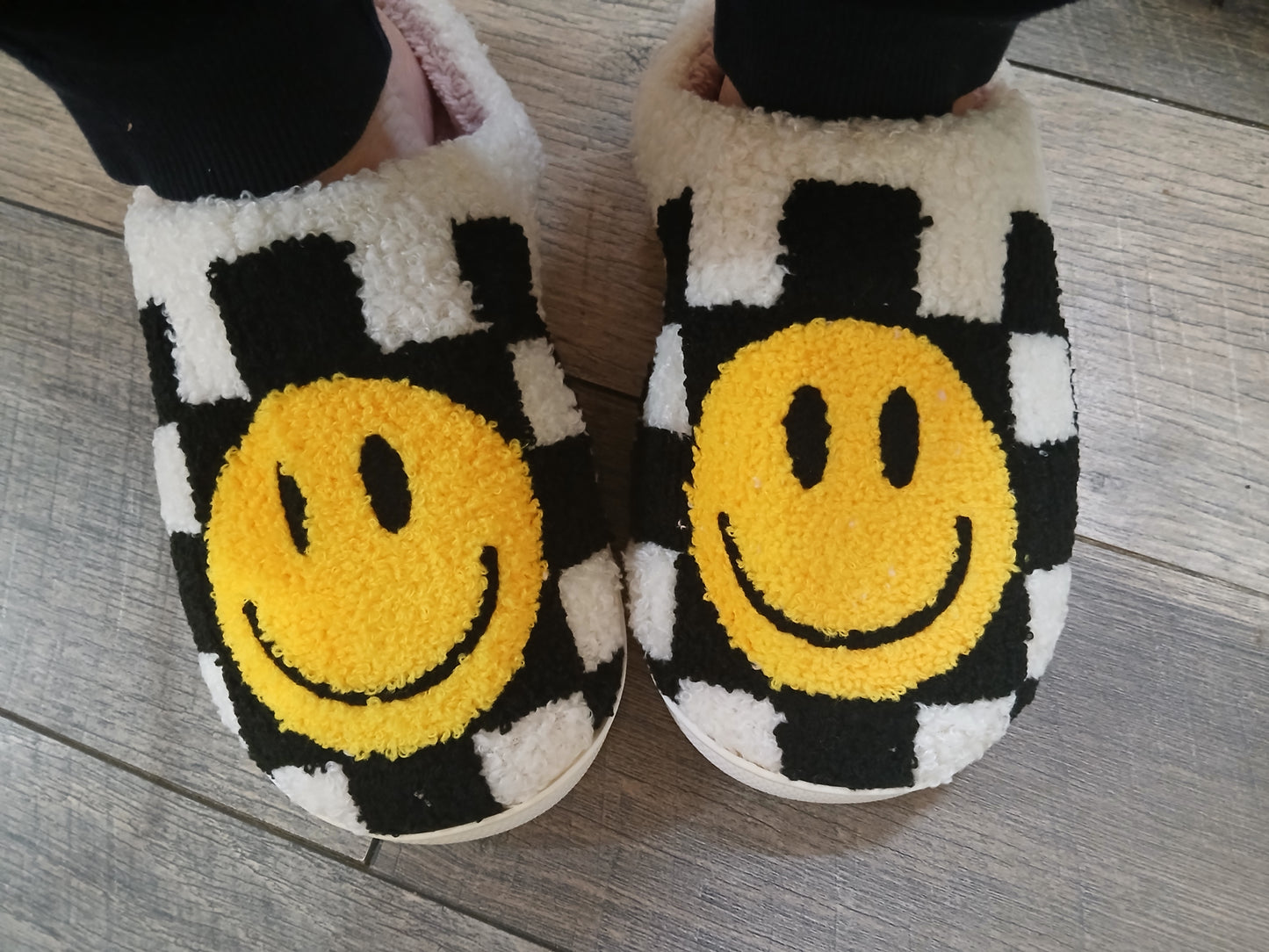 Smile Face Plaid Pattern Slippers